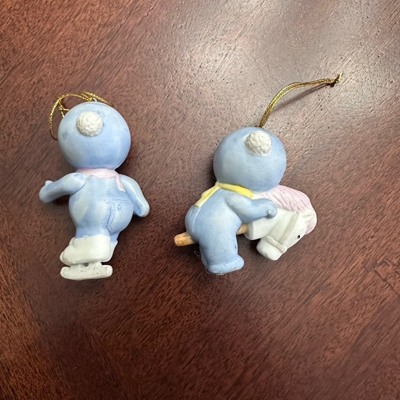 2 Vintage Snow Babies Christmas Ornaments Blue Ice Skating Horse Snow Baby - Picture 4 of 8